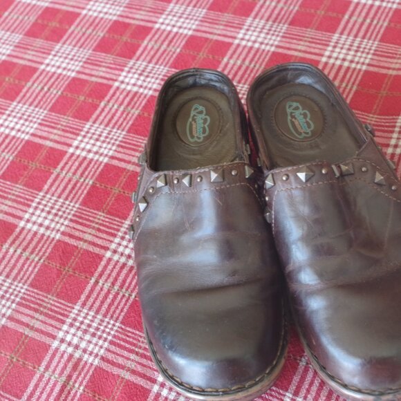 Ladies Leather Studded Clogs By Durango - Picture 11 of 11